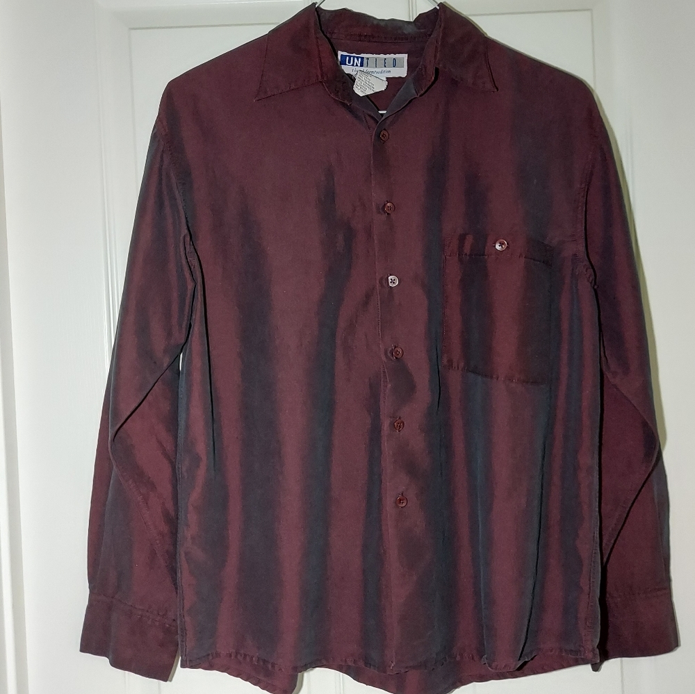 Untied Men's long sleeve shirt
